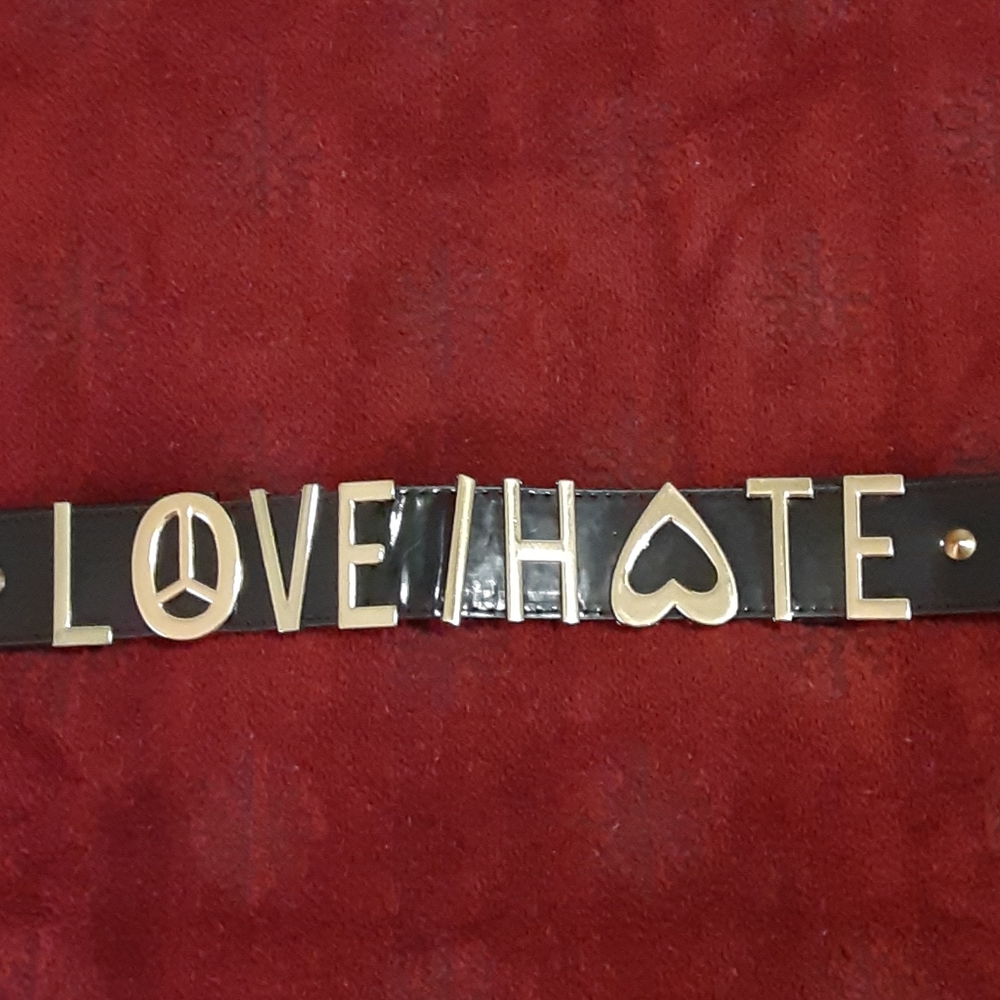 Love/Hate Stretch Belt
